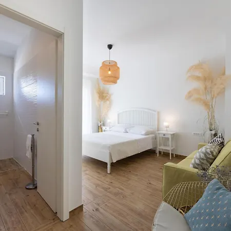 Olivia By Interhome Villa Šestanovac