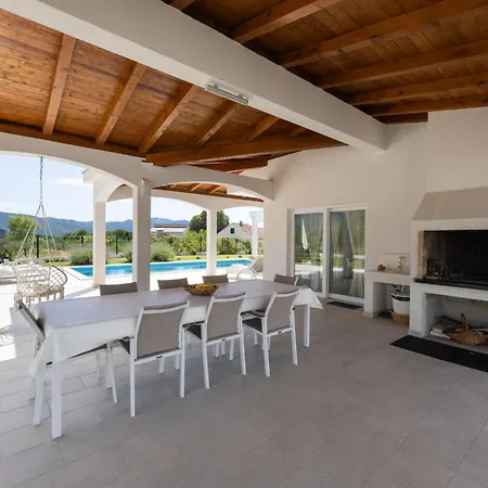 Olivia By Interhome *