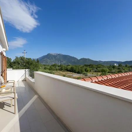 Villa Olivia By Interhome Šestanovac