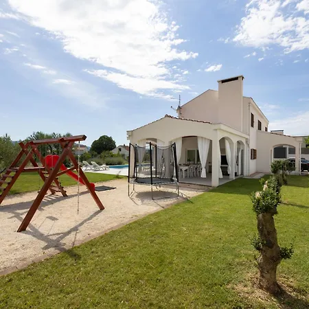 Olivia By Interhome Villa *