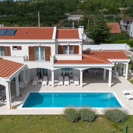 Olivia By Interhome *