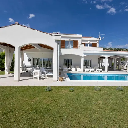 Olivia By Interhome Villa Šestanovac